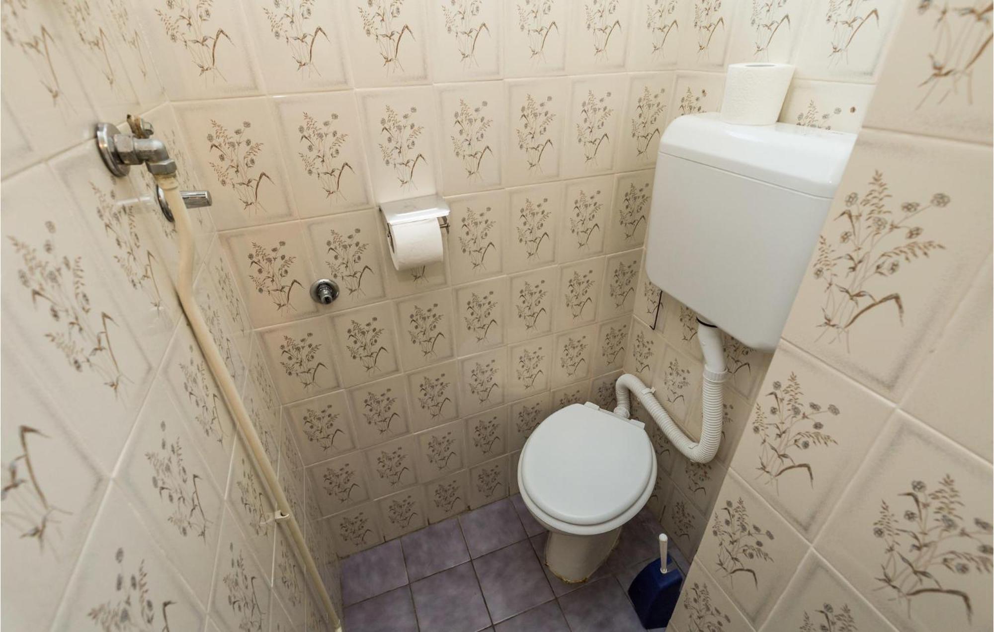 4 Bedroom Awesome Apartment In Свети Юрай Екстериор снимка