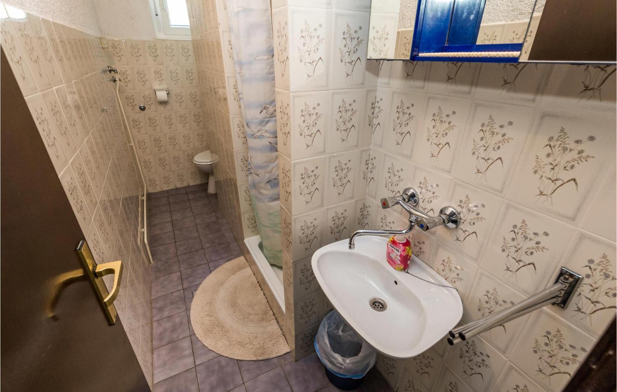 4 Bedroom Awesome Apartment In Свети Юрай Екстериор снимка
