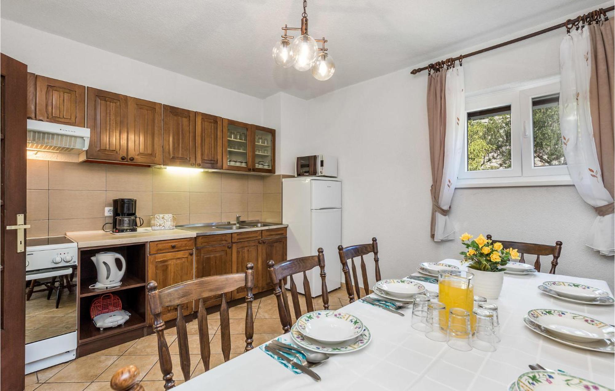 4 Bedroom Awesome Apartment In Свети Юрай Екстериор снимка